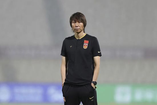 萧常坤一想到潘元明上次带着他的那个女婿跟自己装逼，就气不打一处来。